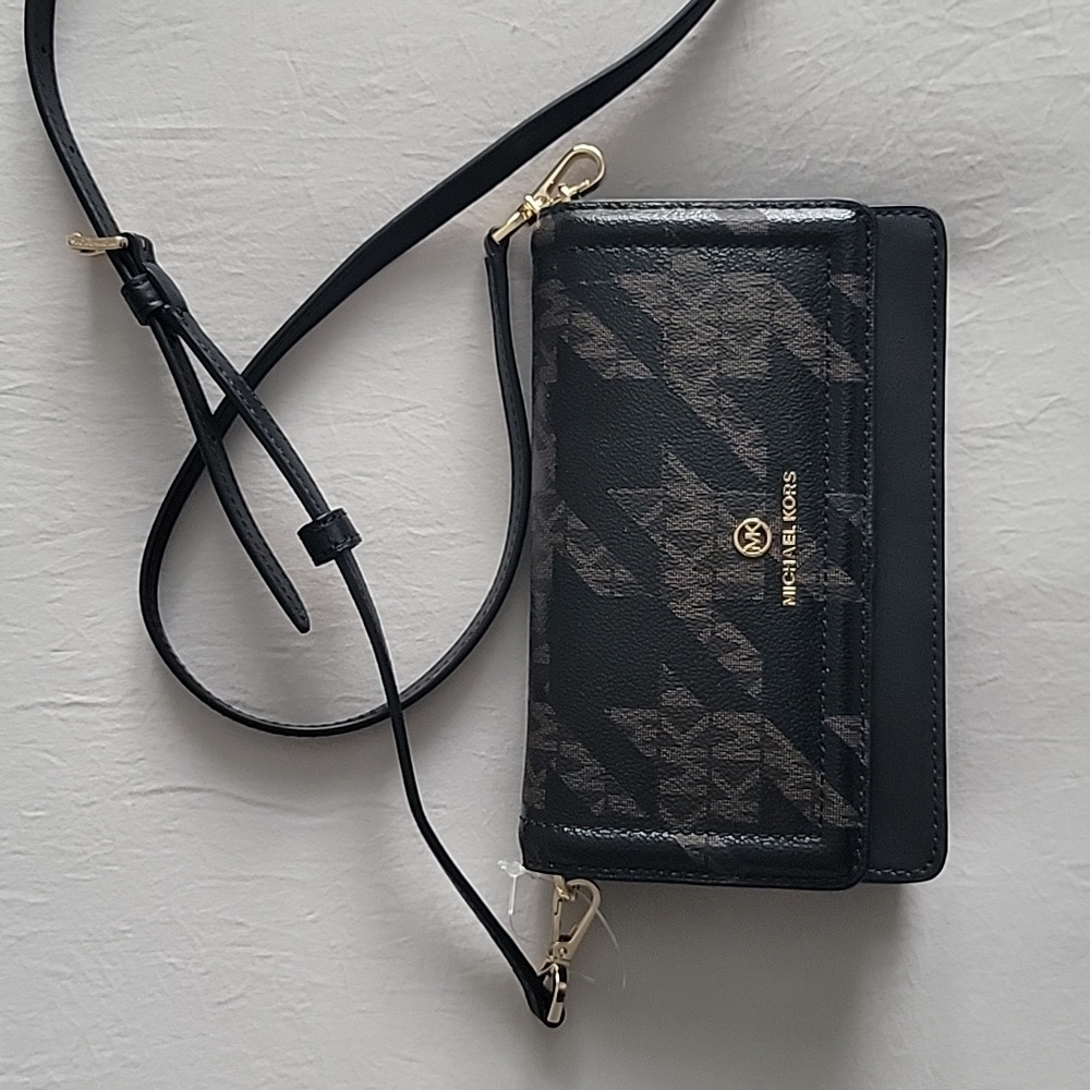 New Michael Kors Phone Crossbody Bag